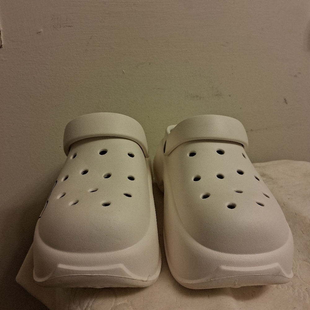Womens 2 Inches Platfotm Bear Design Clogs - White Size 9 - 10,  Like Crocs - Picture 2 of 16